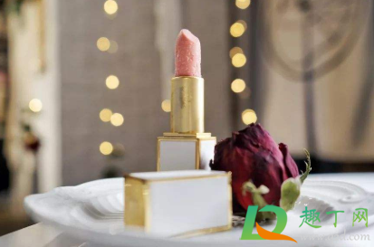 口红弄到酒店床单上怎么办(口红沾在床单上怎么洗下去)