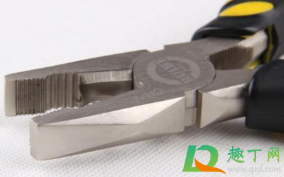 老虎钳生锈不能活动怎么办(老虎钳生锈要怎么除锈)