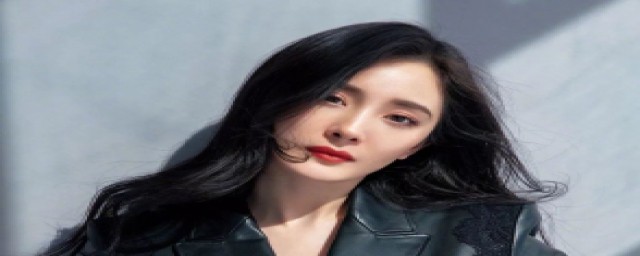 头发少脸小如何剪头发(头发少脸又小剪什么发型好看)