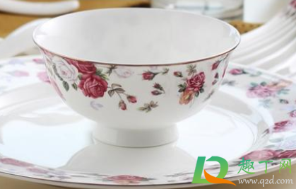 饭碗边缘有缺口还可以用吗(缺口的饭碗怎么处理)