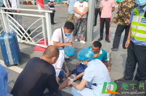 开车没撞到但对方摔倒怎么办(开车没有撞到人,对方自己摔倒怎么派法)