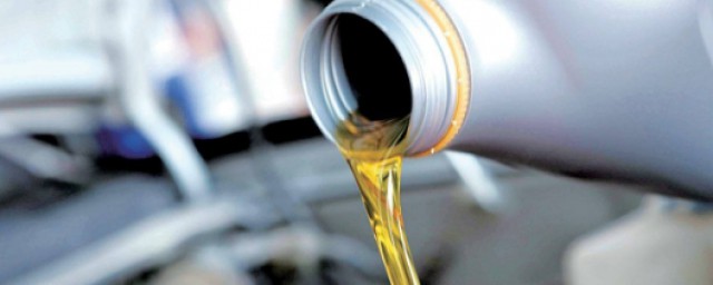 简单区分摩托车机油级别的方法(摩托车机油的等级怎么分别)