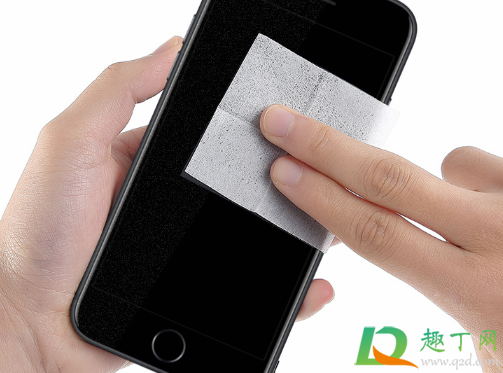 酒精棉片消毒后干了还有酒精残留么(酒精棉片过期了还能消毒吗)