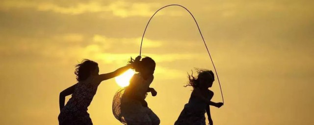 中考体育跳绳评分标准简述(中考体考跳绳评分标准)