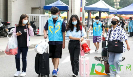 学校国庆放一天假是不是违法2020(2021学校国庆放一天假犯法吗)