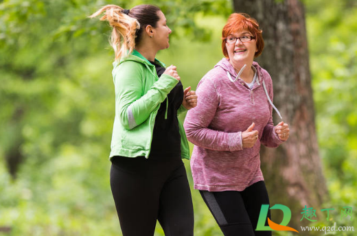 耳机会因为汗水损坏吗(耳机出汗进水)