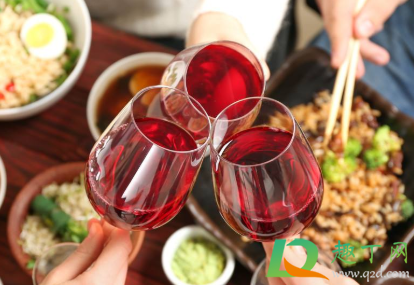 红酒喝了后劲大怎么解酒(红酒喝多了难受怎么解酒)