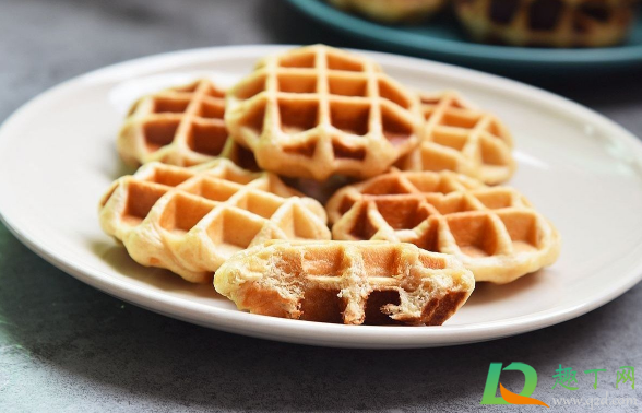三明治机做华夫饼用放酵母吗(怎样用三明治机做华夫饼的做法)