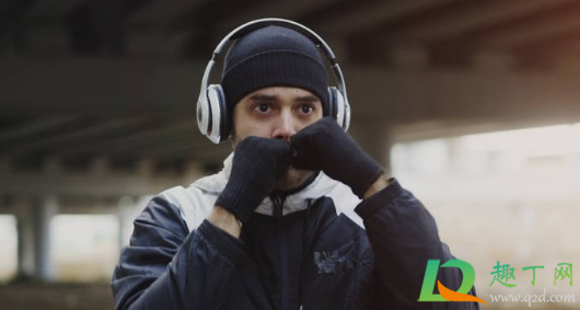 头戴式耳机跑步怎么样(跑步头戴式耳机什么牌子好) 头戴式耳机跑步怎么样(跑步头戴式耳机什么牌子好)