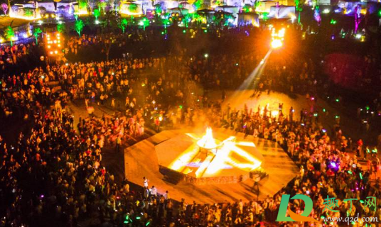 木兰草原篝火晚会是不是天天都有(木兰草原篝火晚会不露营是不是不能看)