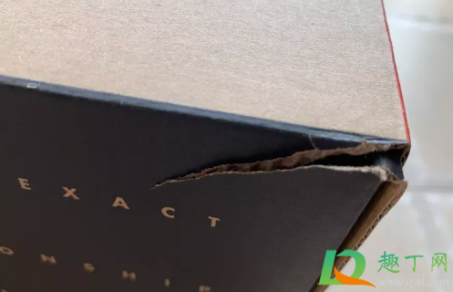 得物鞋盒轻微破损不接受后会有赔偿(得物的鞋盒破损赔偿多少)