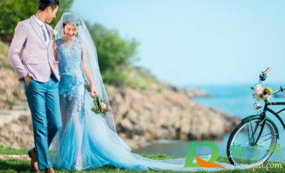 婚纱照不用钉子怎样挂在墙上(婚纱照一般用什么钉子钉到墙上) 婚纱照不用钉子怎样挂在墙上(婚纱照一般用什么钉子钉到墙上)