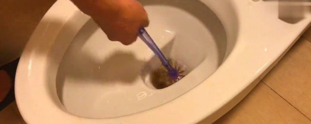 怎么去除便盆陈年尿垢(怎样去除陈年尿垢)