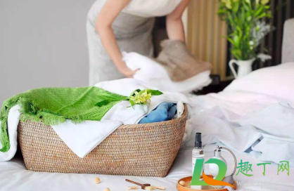 衣服上的油渍怎么去除小窍门用牙膏可以吗(牙膏为什么可以去衣服上的油渍)