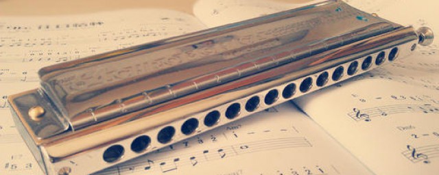 口琴自学诀窍简述(口琴基本知识练法)