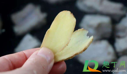 生姜变绿了是什么原因(生姜外表变绿是什么意思)