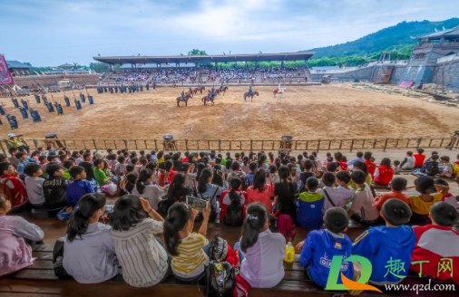 木兰草原白天好玩还是晚上(木兰草原风景区晚上可以去吗) 木兰草原白天好玩还是晚上(木兰草原风景区晚上可以去吗)