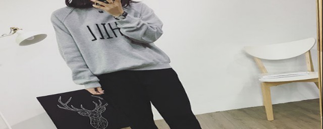 高领卫衣怎么穿好看(高领卫衣穿搭)