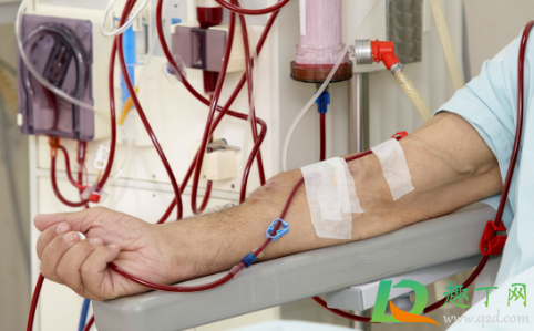 尿毒症是怎么引起的(尿毒症是怎么引起的 年轻人 男人)