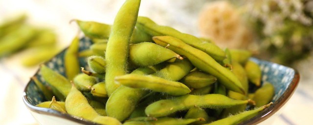 毛豆的营养价值(毛豆的营养价值与食用功效)
