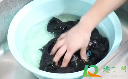 洗衣服泡多久再手洗合适(洗衣服泡几分钟合适) 洗衣服泡多久再手洗合适(洗衣服泡几分钟合适)