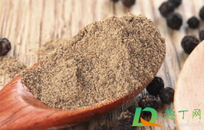 胡椒粉和十三香一样吗(十三香和胡椒粉区别) 胡椒粉和十三香一样吗(十三香和胡椒粉区别)