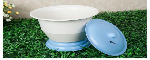 去除塑料尿盆的尿垢方法(塑料尿盆污垢怎样清洗)