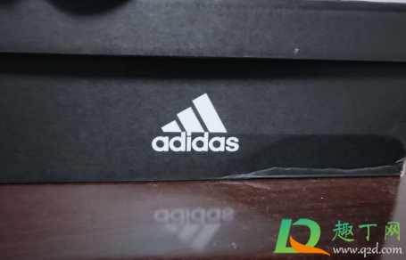 得物鞋盒有褶皱能卖出去吗(得物鞋盒皱了)