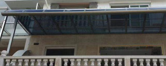 雨棚遮阳棚用什么材料最多(阳台遮雨棚用什么材料好图片)