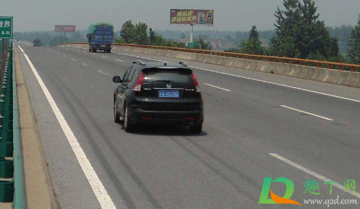 2020年国庆提前一天走人多不多(2020国庆旅游人多吗)