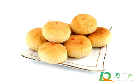 月饼放了一年没打盒还能吃吗(月饼没吃完可以放几天)