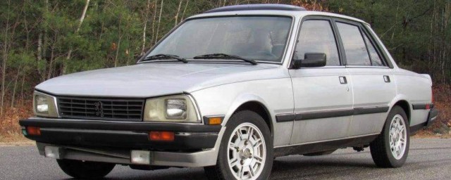 倒车离合器的正确踩法简述(倒车离合器控制技巧)