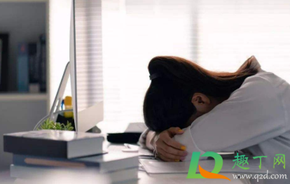 每天午休都睡不着怎么办(为什么午休老是睡不着)