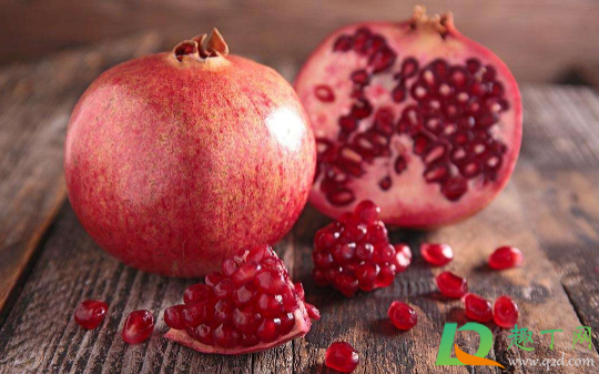 石榴什么样子是熟了(石榴熟了是什么样的) 石榴什么样子是熟了(石榴熟了是什么样的)