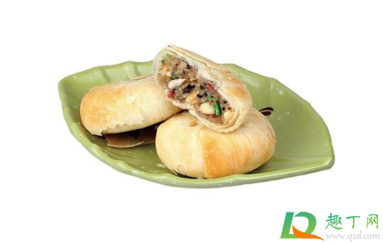 月饼放了一年没打盒还能吃吗(月饼没吃完可以放几天)