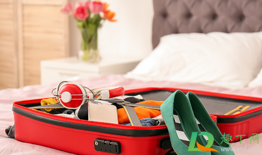 24寸行李箱适合女生吗(24寸行李箱适合男生吗)