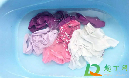 洗衣服泡多久再手洗合适(洗衣服泡几分钟合适)