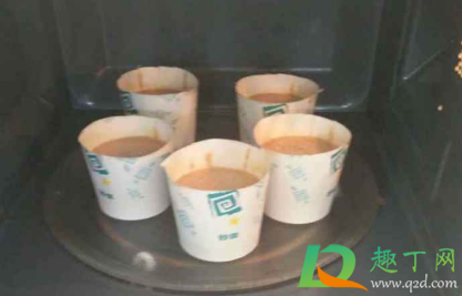 纸袋装的东西可以放微波炉热吗(微波炉可以用纸袋子装着加热吗)