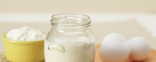 炸牛奶可以不用电饭锅做法是什么？(牛奶锅可以炸东西吗)