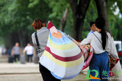 大一新生开学要带冬天的衣服吗(大一新生开学棉衣要带吗) 大一新生开学要带冬天的衣服吗(大一新生开学棉衣要带吗)