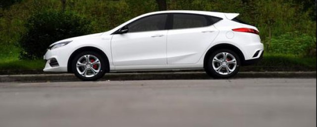 查看玻璃水的方法(怎么查看玻璃水还有没有)