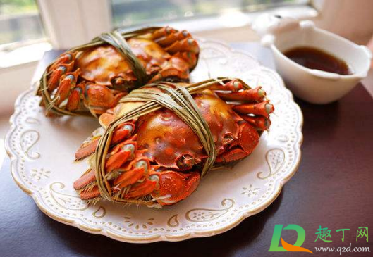 蒸螃蟹可以在电饭煲上蒸吗(电饭煲能蒸螃蟹嘛)