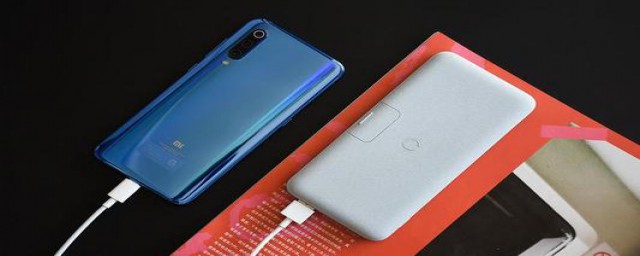 充电宝方法(充电宝如何使用方法)