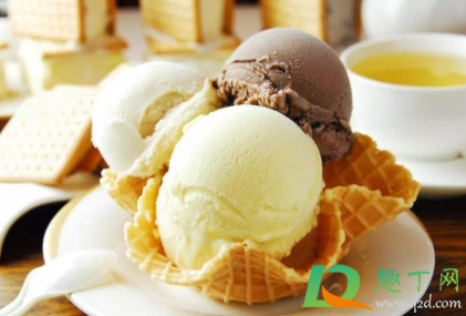 衣服上的冰淇淋用什么洗得掉(衣服被冰淇淋沾脏了该怎么洗) 衣服上的冰淇淋用什么洗得掉(衣服被冰淇淋沾脏了该怎么洗)