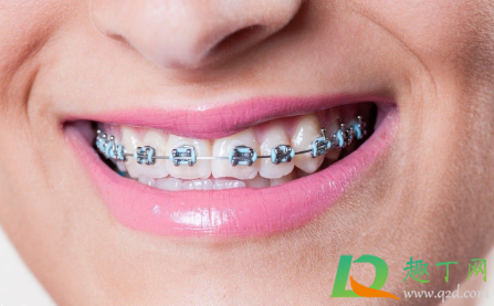 为什么上下牙套不能同时戴上(只戴上牙套不戴下牙套有影响吗)