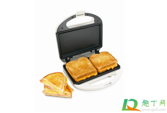 三明治机烤盘怎么拆卸(三明治机怎么换盘子)