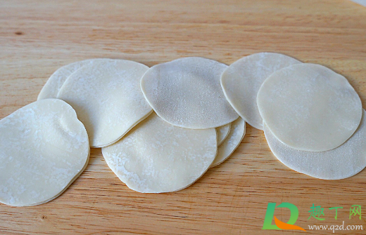 买的饺子皮可以第二天再用吗(饺子皮过了一晚还可以用吗?)