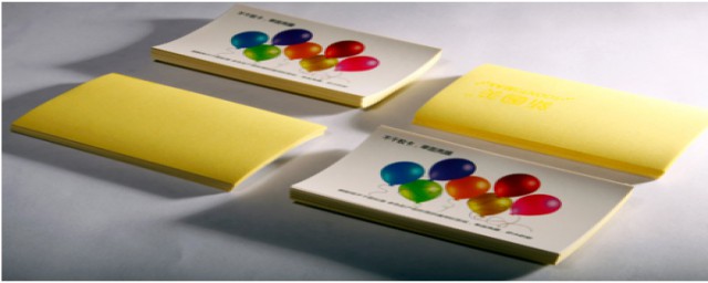 怎么去除衣服上的广告粘纸画(胶纸粘衣服上怎么去除)