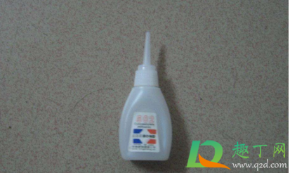 鞋子沾了502胶水怎么去掉(鞋子上弄到502胶水怎么去掉)