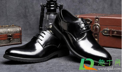 皮鞋后跟掉皮如何修理(鞋后跟掉皮怎么修复)